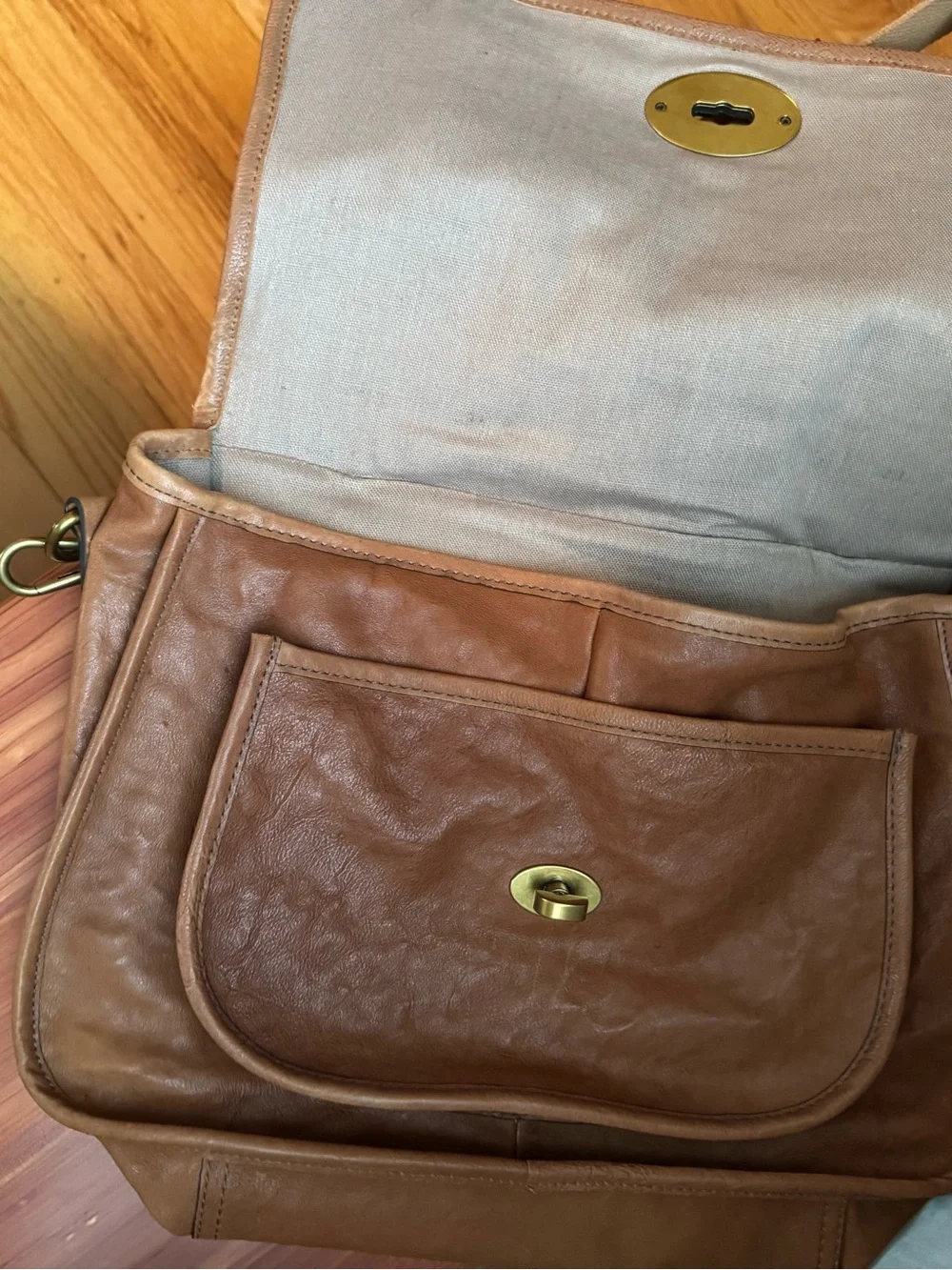 Vintage Fossil Brown Leather Messenger Bag - Casual Crossbody Satchel